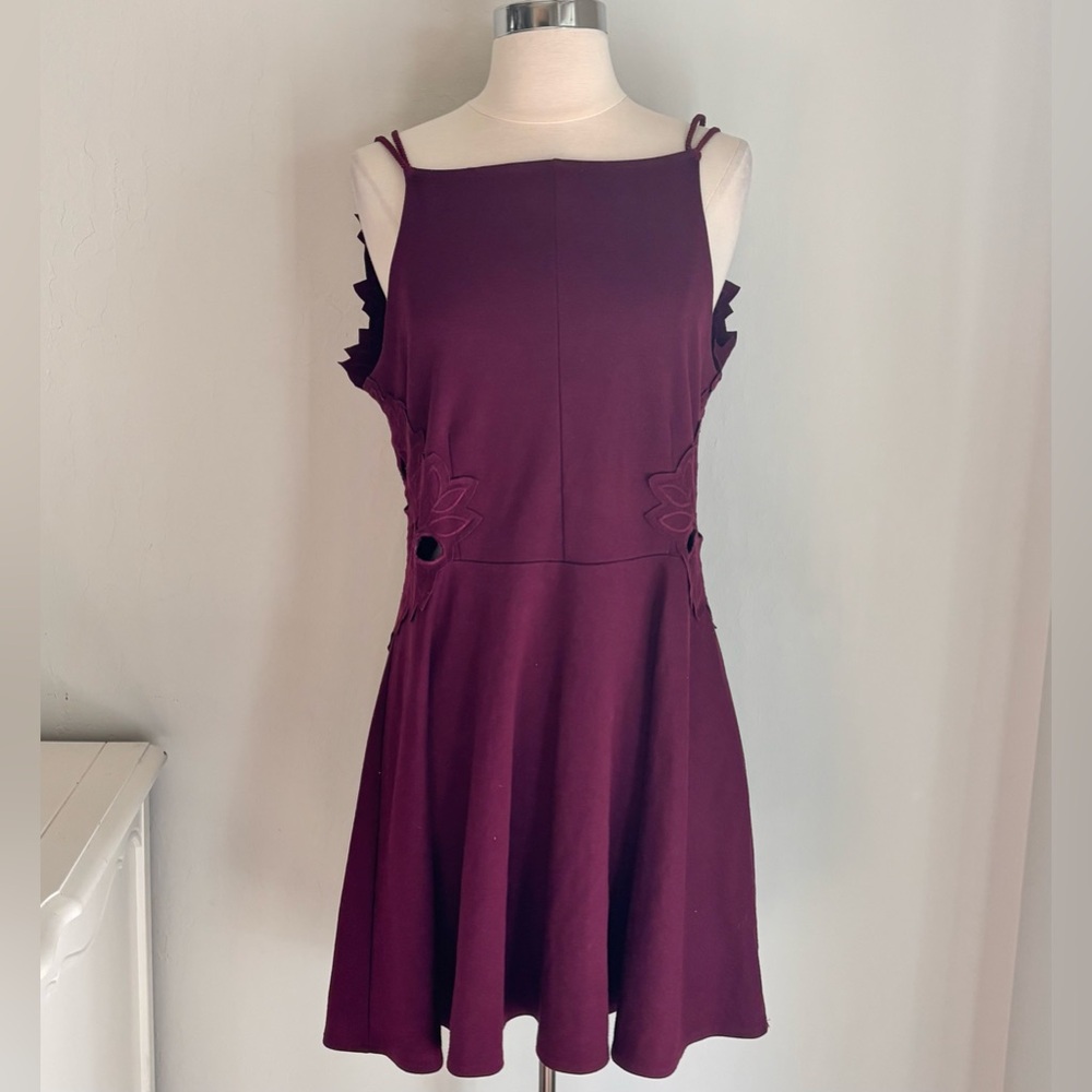 Free People Cha Cha Ponte Like A Dream Embroidered Dress in Plum Wine, Sz L - Picture 2 of 8